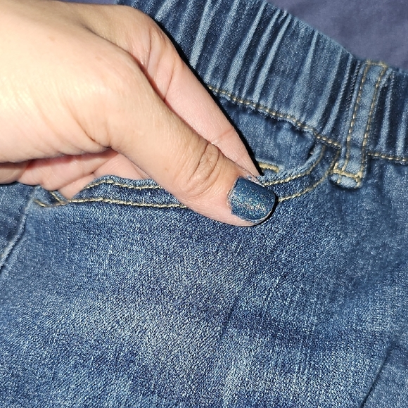 Women's Classic Blue Jean Shorts NEVER WORN! - Picture 5 of 9